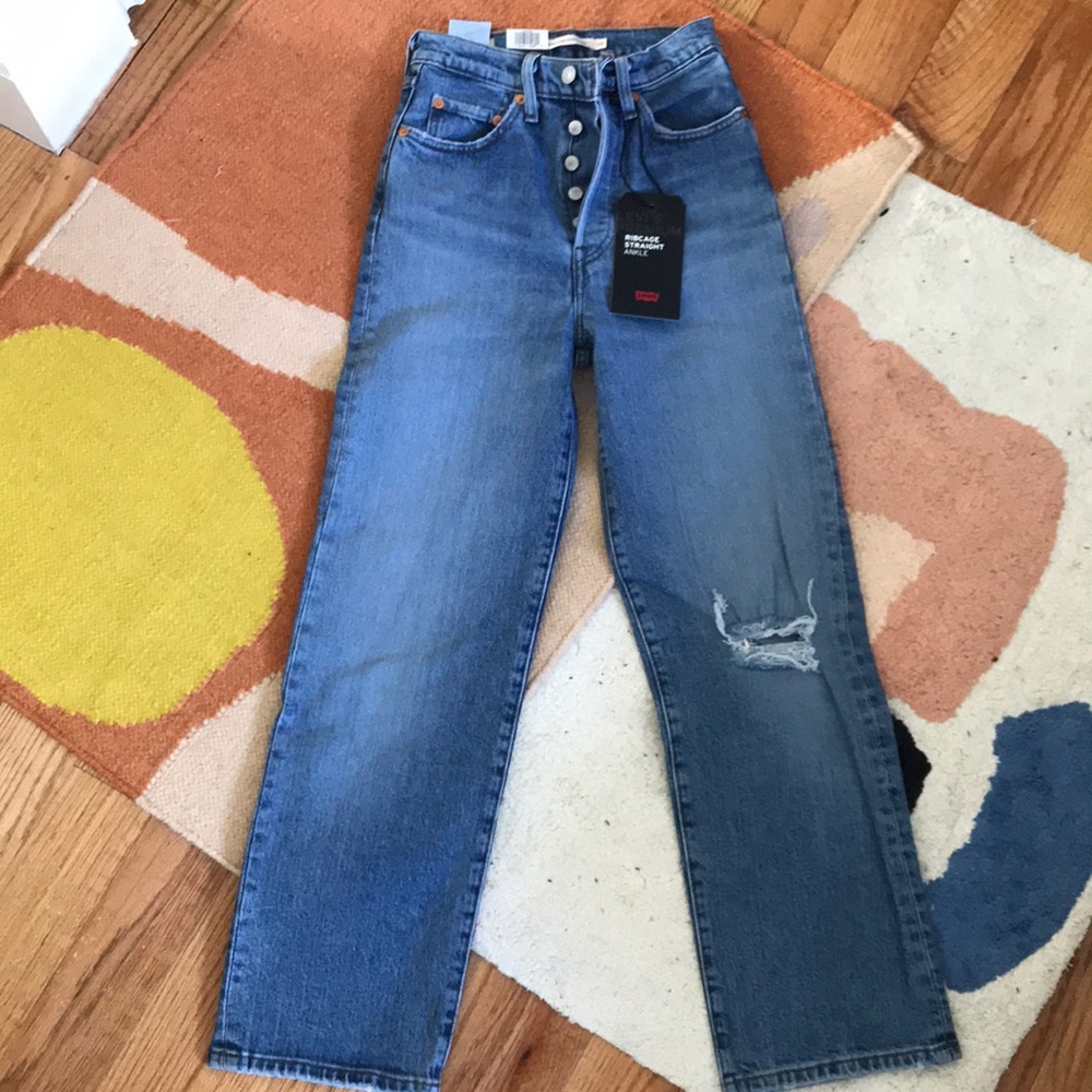 NWT Levi’s Ribcage vintage style jeans 24x27